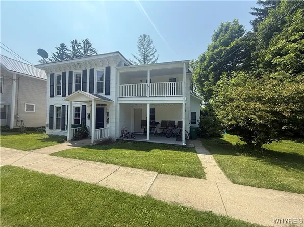 41 Pearl St, Springville, NY 14141