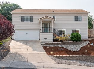 2310 James Martin Ct, Klamath Falls, OR 97601