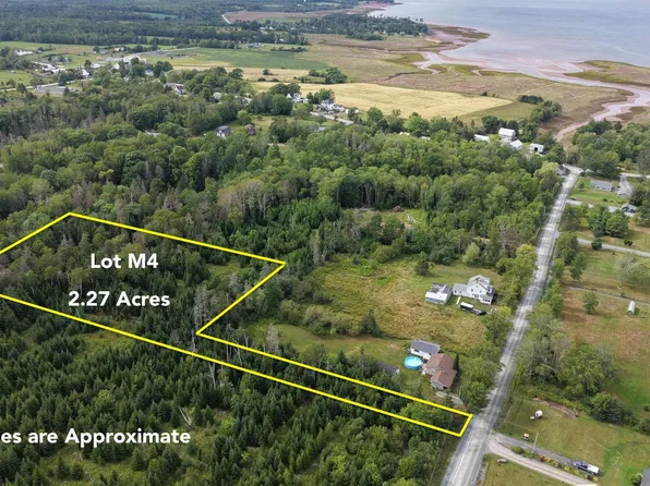 M4 Lake Rd, Noel, NS B0N 1T0