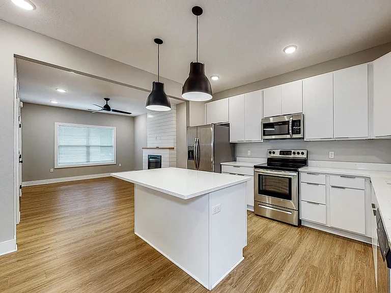 308 S Walnut Ave #103 — Photo 5