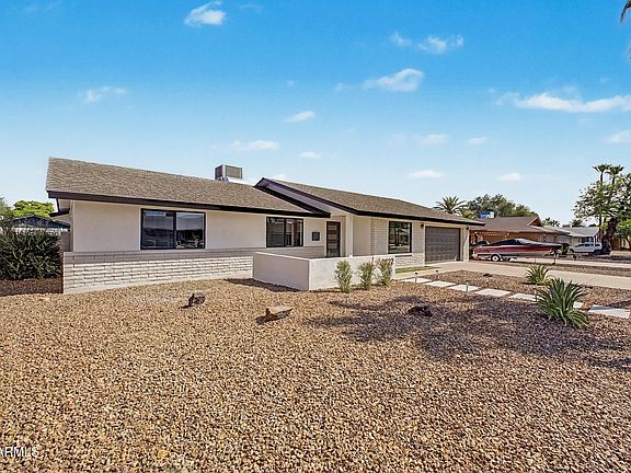 2nd image of 2822 E CORTEZ Street