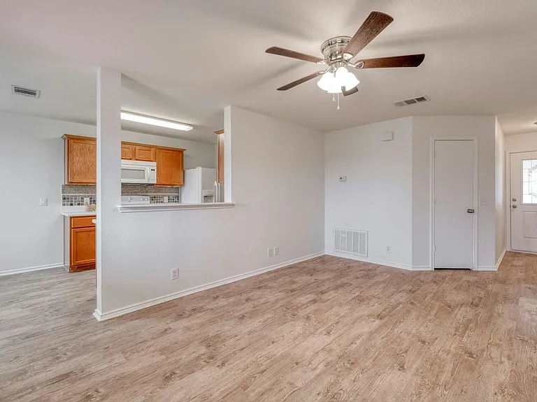 104 Pinnacle Dr — Photo 8