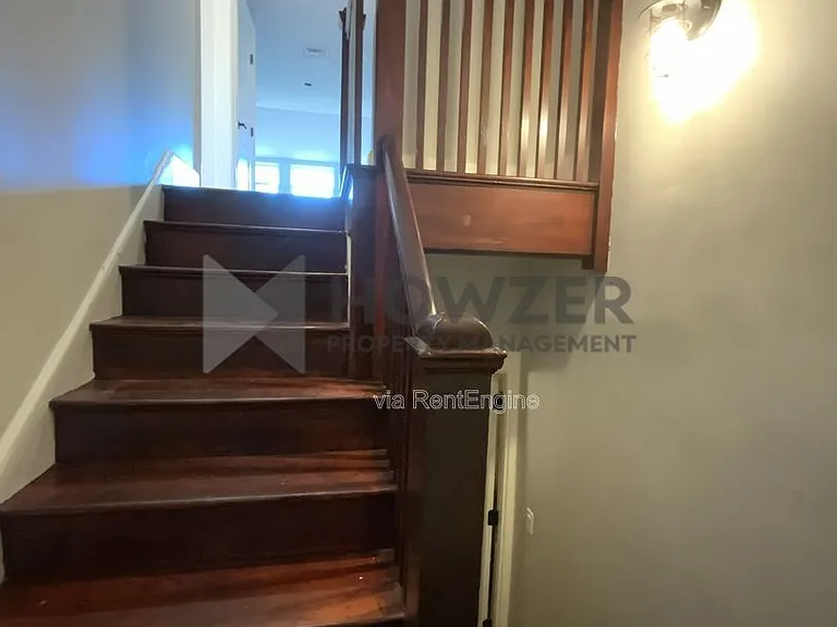 50 E Clinton St #4 — Photo 17