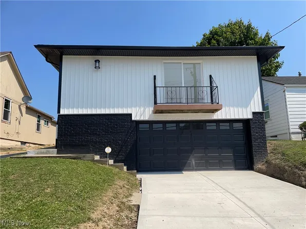 4895 Lee Rd, Cleveland, OH 44128