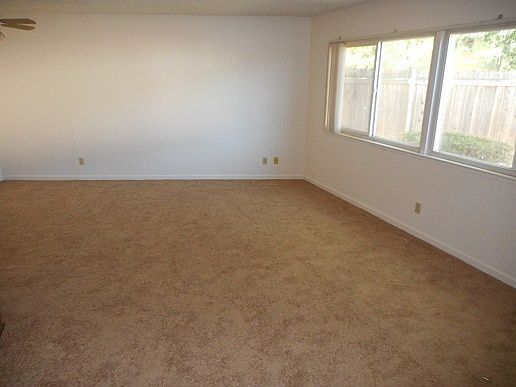 3rd image of 4622 Ashdale Ct APT 2