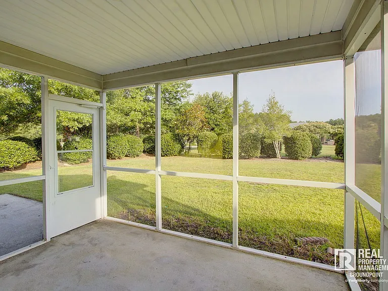 130 Decatur Dr — Photo 25