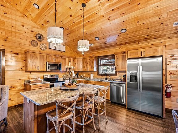 5th image of 514 Hideaway Ridge Cir