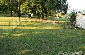 5th image of 309 E Arlee Ave