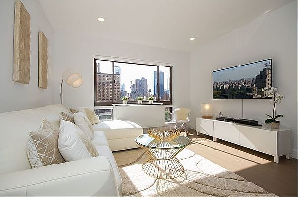 1st image of 311 W 50th St #3T