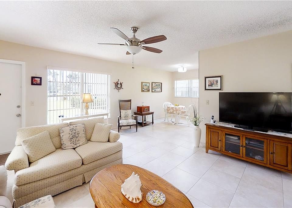1st image of 16 Vista Gardens Trl