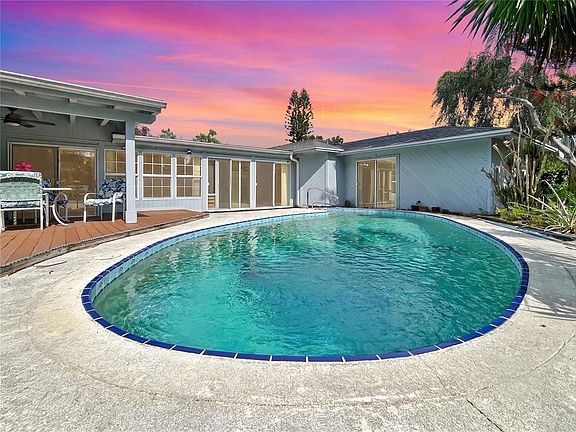 2nd image of 419 Pinellas Rd