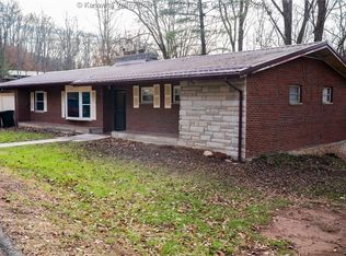 993 Old Point Rd, Saint Albans, WV 25177