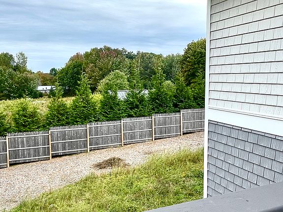 4th image of 4 Thomas St #4A