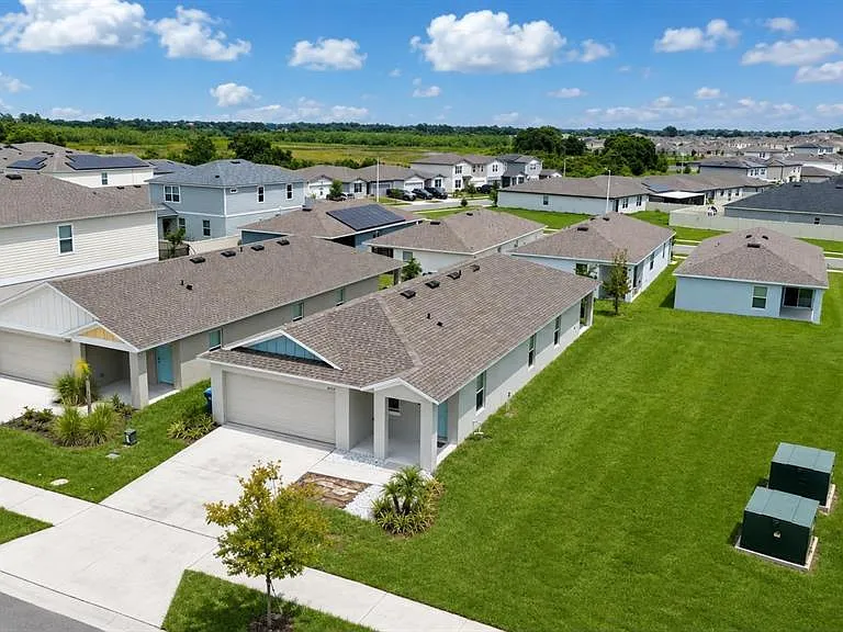 4904 Mainsail St — Photo 3