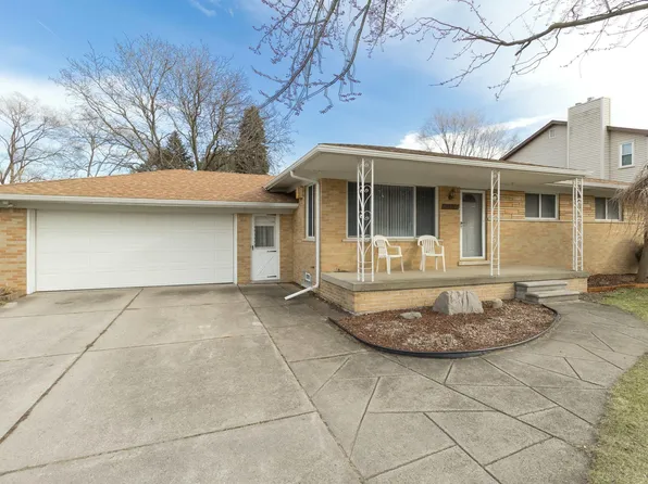 42850 Hanks Ln, Sterling Heights, MI 48314