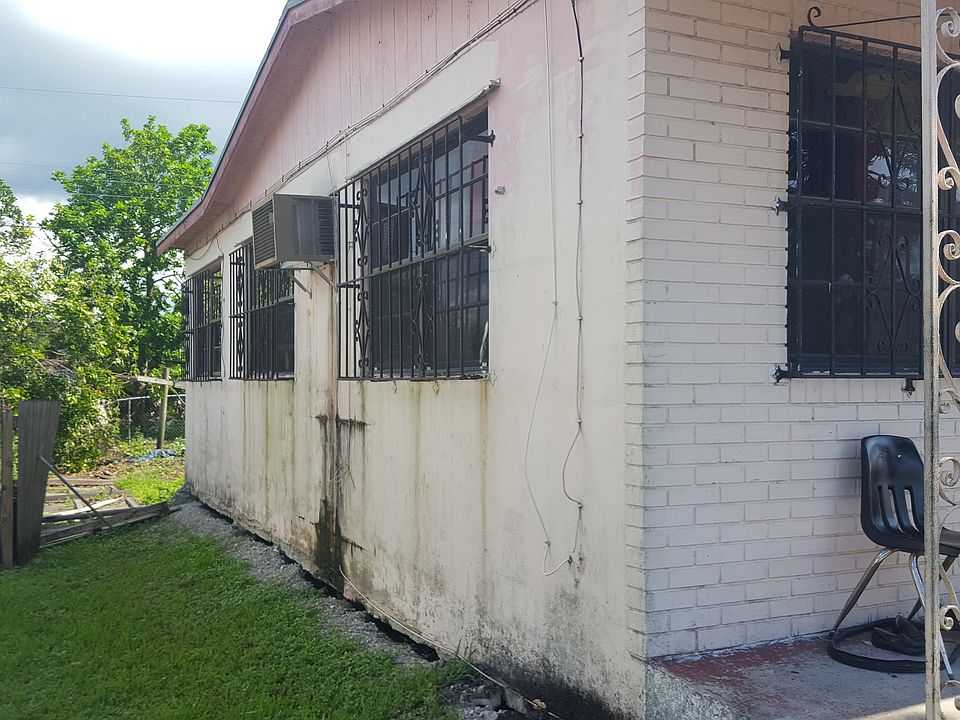 2nd image of 625 SW 4th St