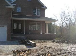 151 Main St, Lynnfield, MA 01940