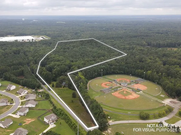 228 E Thompson St, Bogart, GA 30622