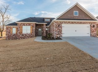 Abbey Ln, Centerton, AR 72719