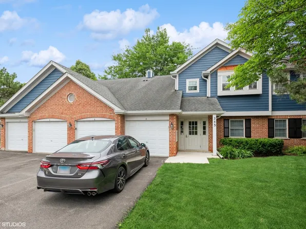 353 Pembroke Ct APT 2, Schaumburg, IL 60193