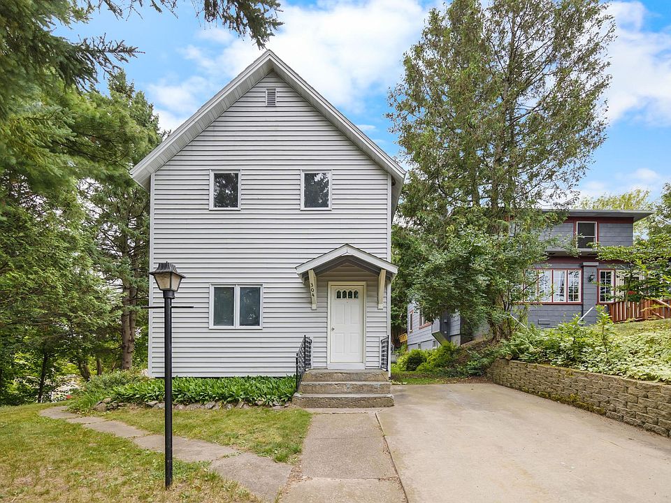 1st image of 304 Diamond St
