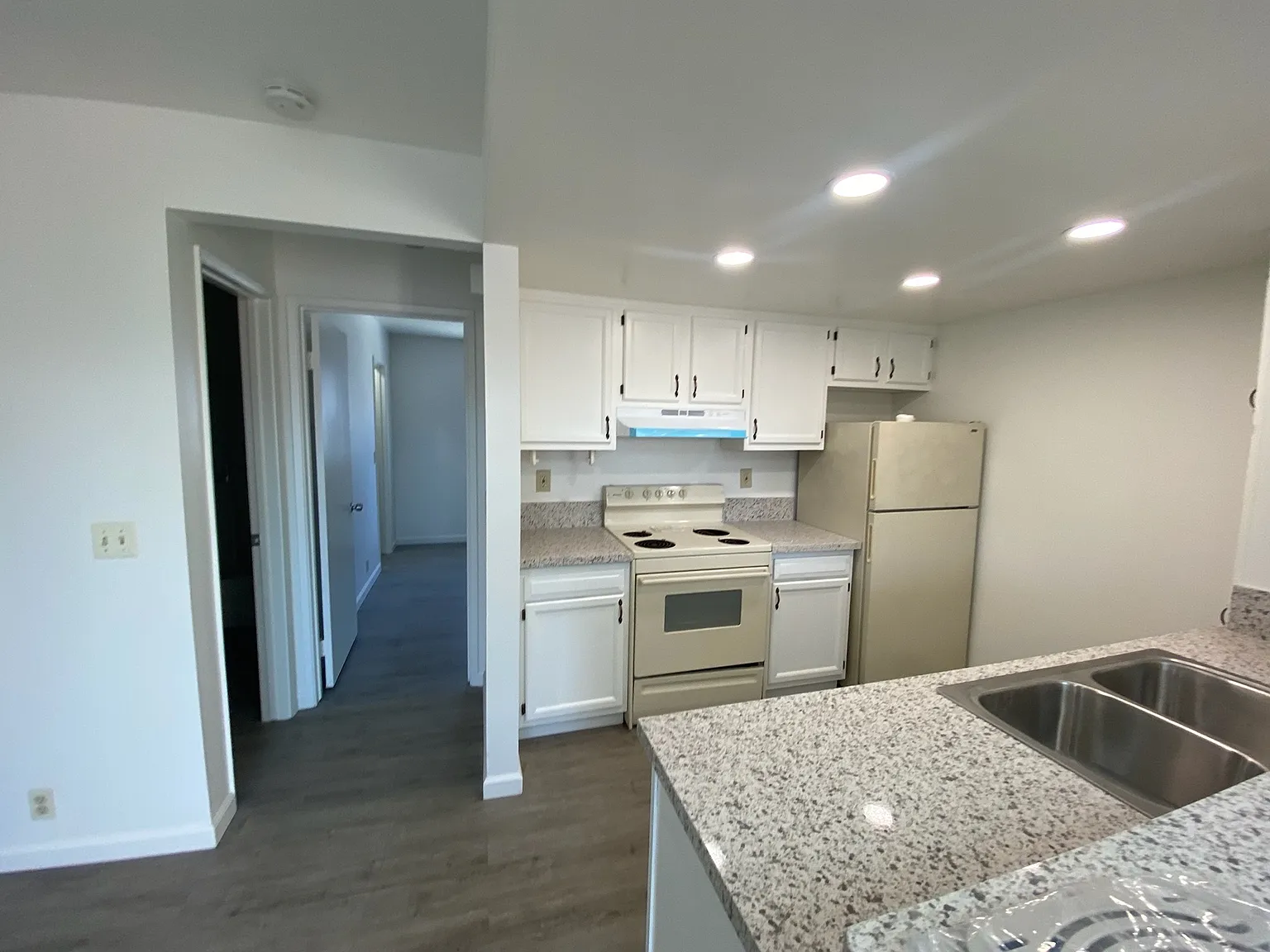 2843 C St - 7 — Photo 2