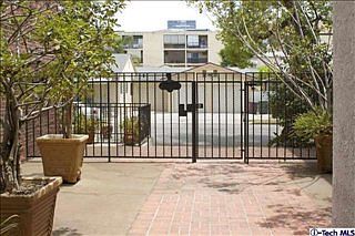 2nd image of 811 N Columbus Ave APT 13