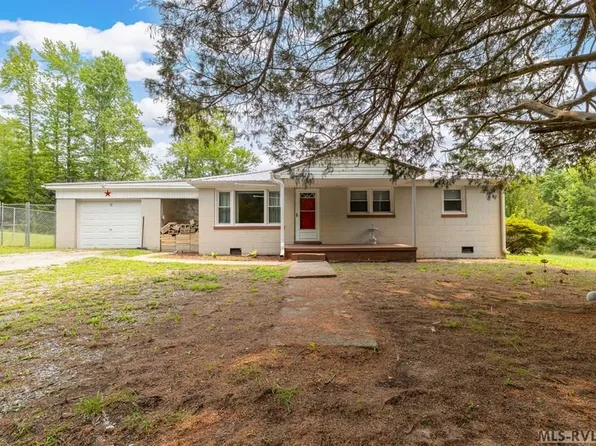 2738 Greentown Dr, Lawrenceville, VA 23868