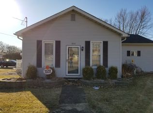 809 SW 3rd Ave, Aledo, IL 61231