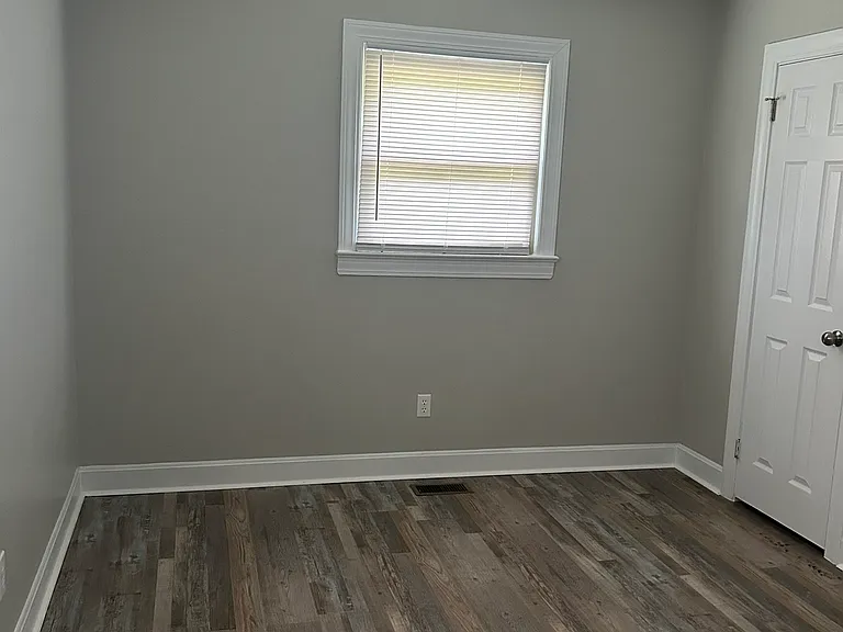 3517 Northern Hills Dr — Photo 10
