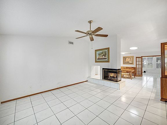 4th image of 5621 Touro Dr