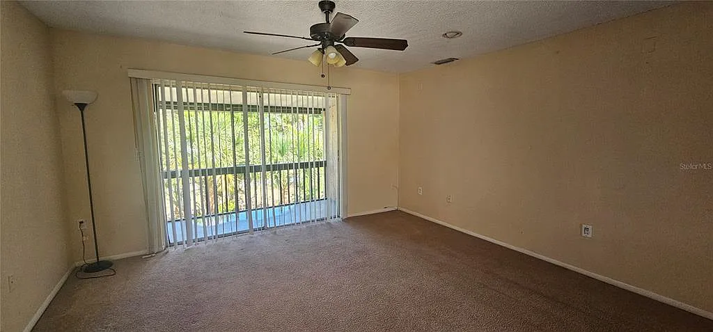 Building Photo - 2621 Pine Lake Ter #D