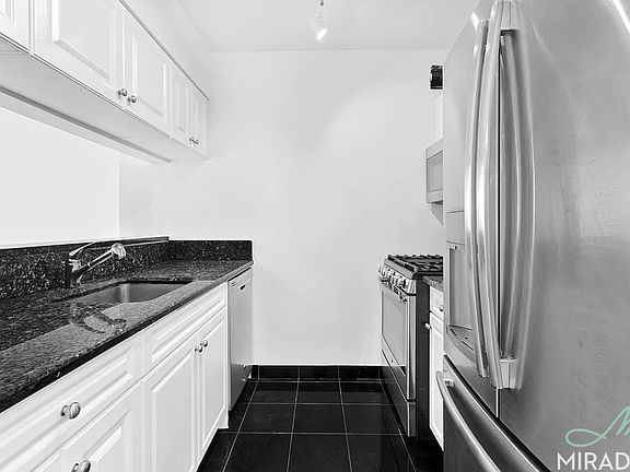 5th image of 60 W 23rd St APT 2005