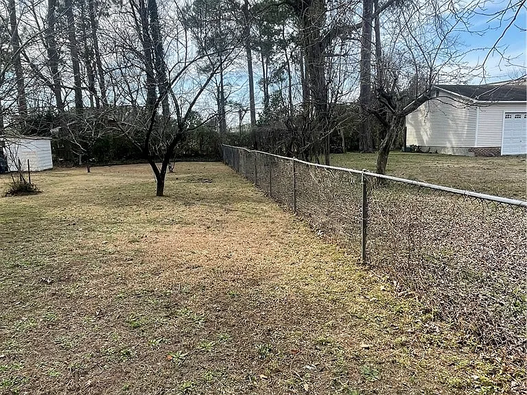 916 Bingham Dr — Photo 18