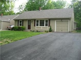 7914 Summit St, Kansas City, MO 64114