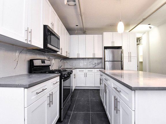 2nd image of 154 W 27th St Rm 4E