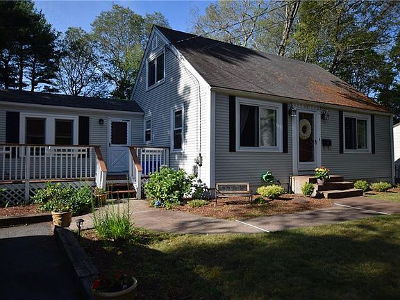2nd image of 22 Campbell St