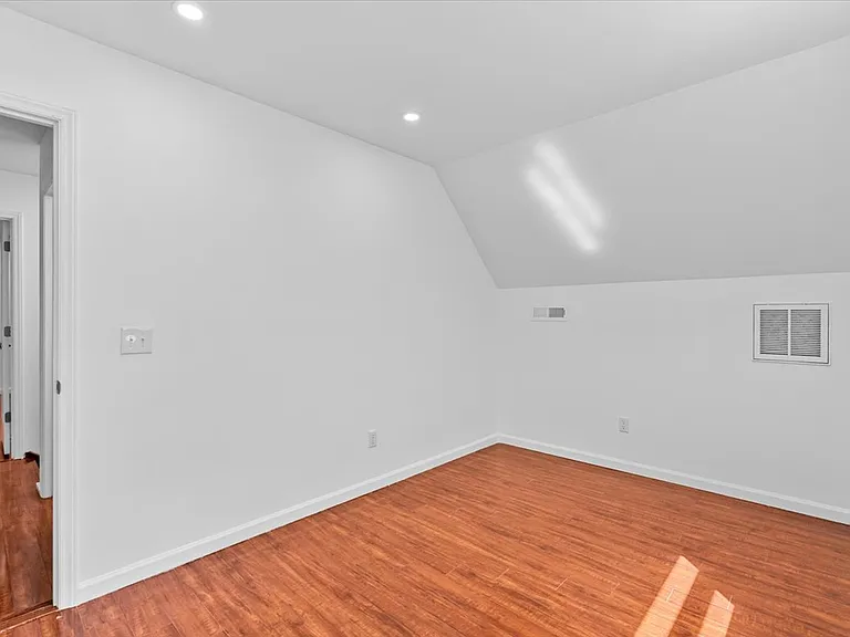120 Arcaro Dr — Photo 18