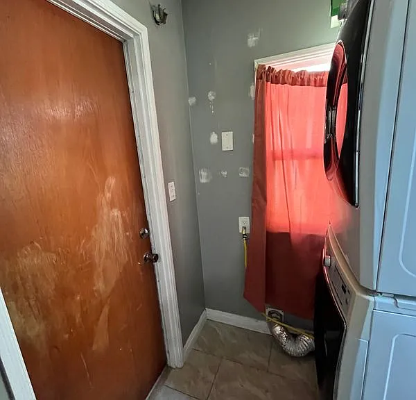3811 Birch St — Photo 10