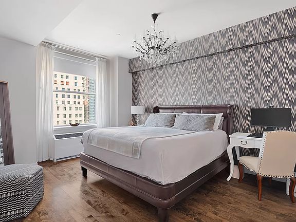 5th image of 15 Broad St APT 2812