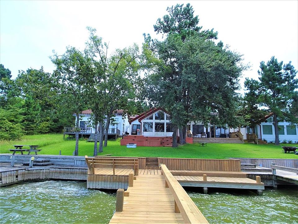 1st image of 22527 Bayview Cir