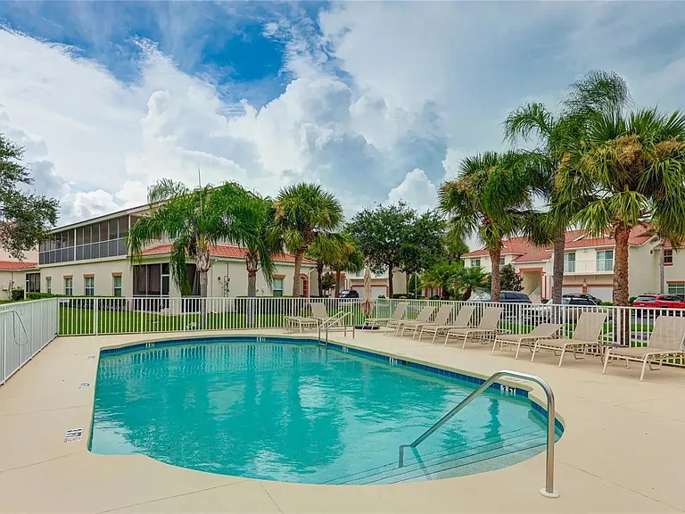 7333 Fountain Palm Cir #7333 — Photo 8