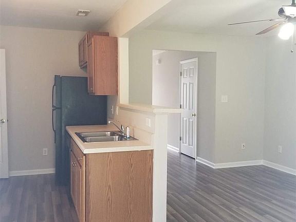 4th image of 152 Anna St
