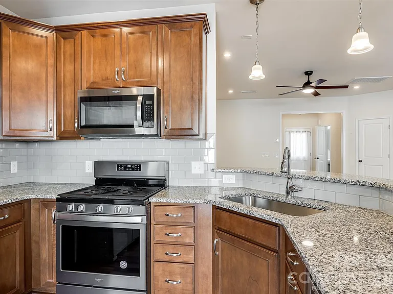 524 Hunters Dance Rd — Photo 11