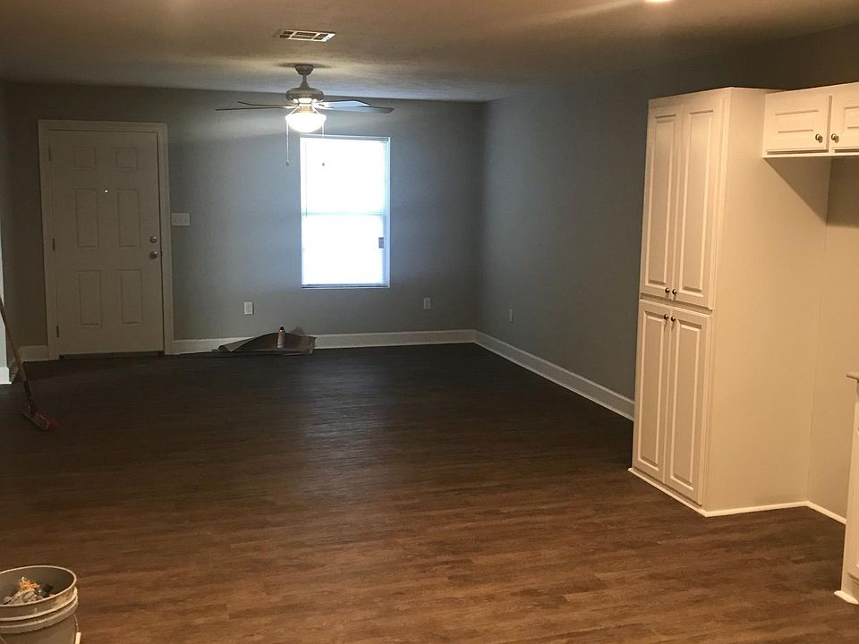 2nd image of 191 Gilmore Rd #2