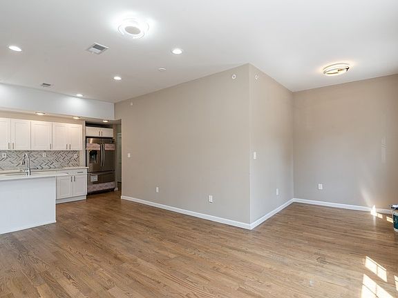 3rd image of 105 Storms Ave #B