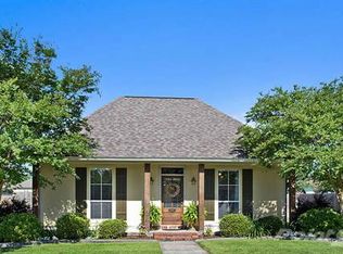 6525 Woodside Dr, Zachary, LA 70791