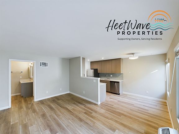 3rd image of 4044 32nd St #2