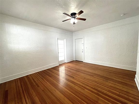 4th image of 515 E Pine St