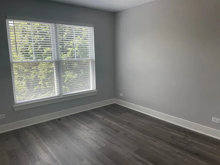 603 Broadway St — Photo 8